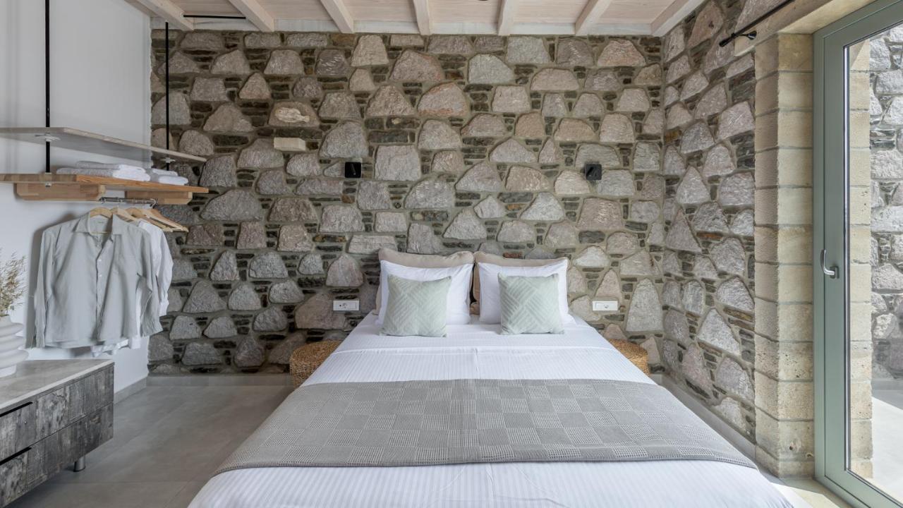 Thea Sunset Suites Mytakas Esterno foto