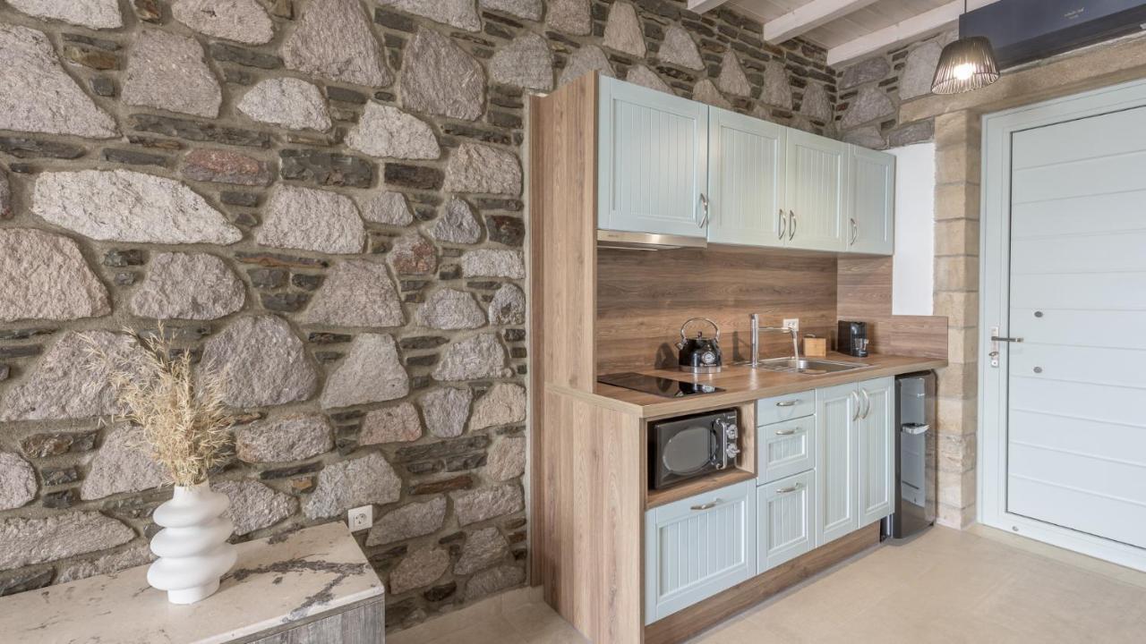 Thea Sunset Suites Mytakas Esterno foto